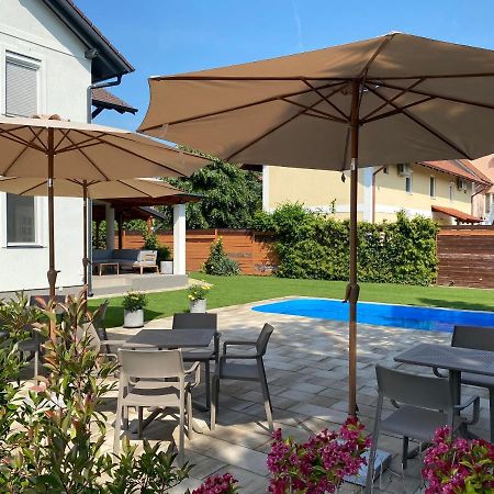 Best Apartman Lelle Balatonlelle Buitenkant foto