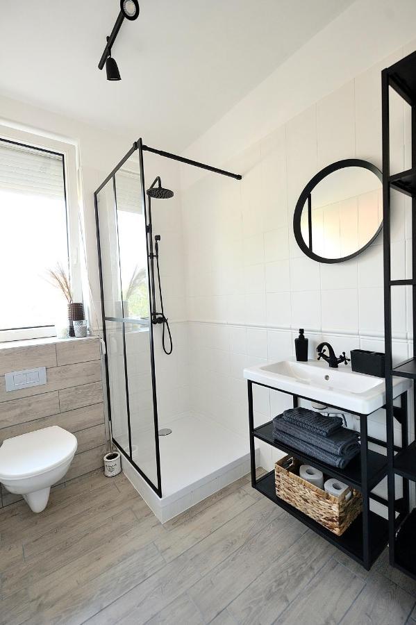 Best Apartman Lelle Balatonlelle Buitenkant foto