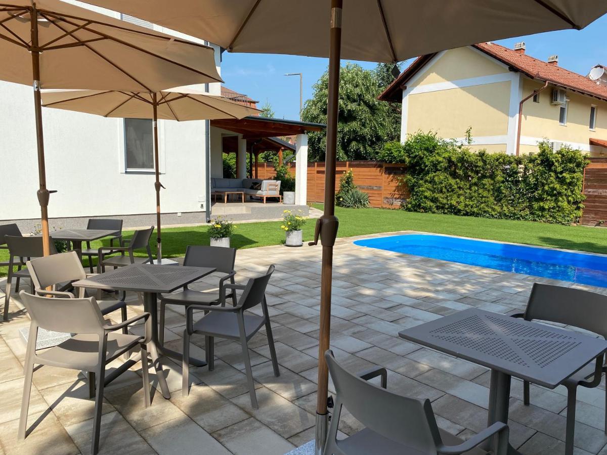 Best Apartman Lelle Balatonlelle Buitenkant foto